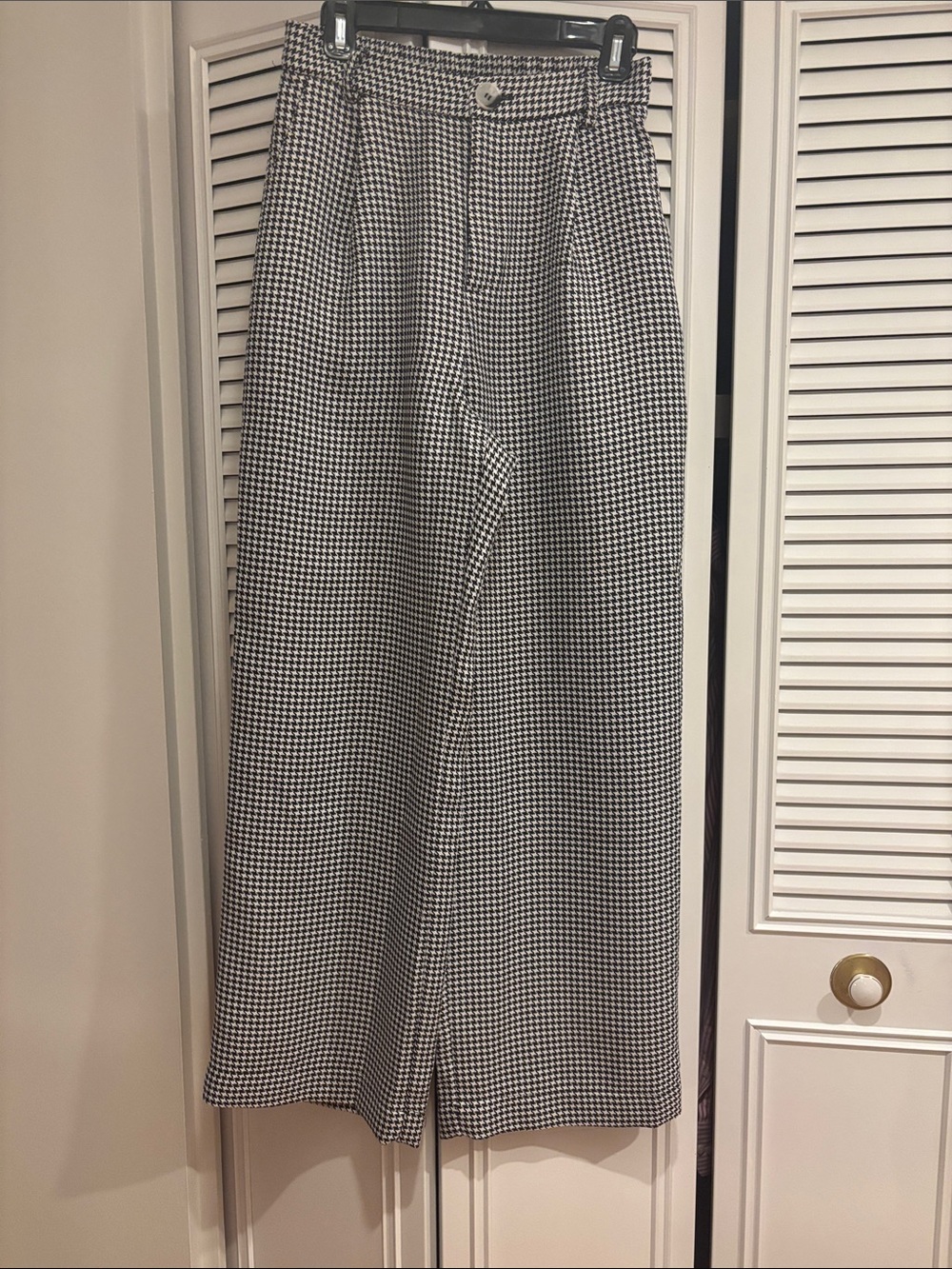 MINKPINK Black & White Houndstooth Wide-Leg Pants